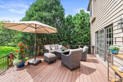 Exterior - 1160 Midwest Ln, Wheaton, IL 60189 photo 4 of 7