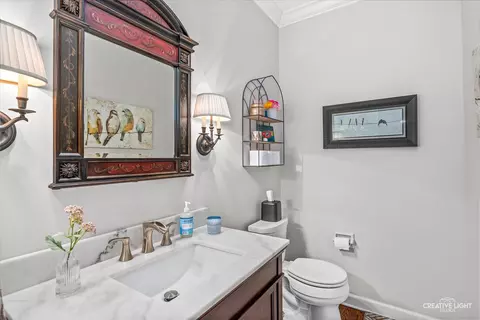 Bath - 1160 Midwest Ln, Wheaton, IL 60189 photo 1 of 6