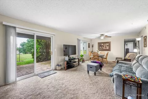 5202 Winslow Cir #D, Mchenry, IL 60050 photo 5
