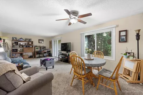 5202 Winslow Cir #D, Mchenry, IL 60050 photo 7