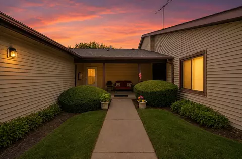 5202 Winslow Cir #D, Mchenry, IL 60050 photo 2