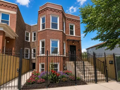 1040 N Lawndale Ave, Chicago, IL 60651