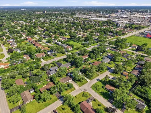 View/Area - 403 Hazelwood Ln, Glenview, IL 60025 photo 11 of 11