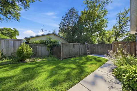 Exterior - 403 Hazelwood Ln, Glenview, IL 60025 photo 8 of 10