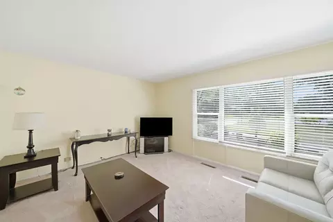 Other - 403 Hazelwood Ln, Glenview, IL 60025 photo 3 of 11