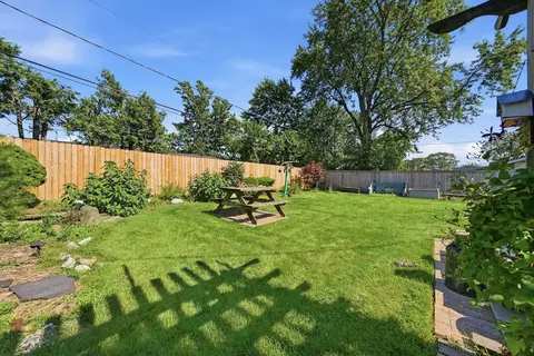 Exterior - 403 Hazelwood Ln, Glenview, IL 60025 photo 7 of 10