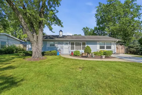 Other - 403 Hazelwood Ln, Glenview, IL 60025 photo 1 of 11