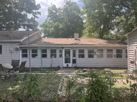 Exterior - 14 Drexel Dr, Sauget, IL 62206 photo 6 of 11