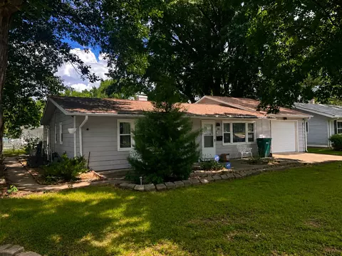 Exterior - 14 Drexel Dr, Sauget, IL 62206 photo 2 of 11
