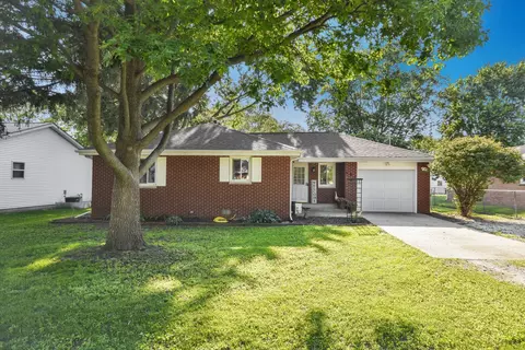 501 S Walnut St, Bondville, IL 61815