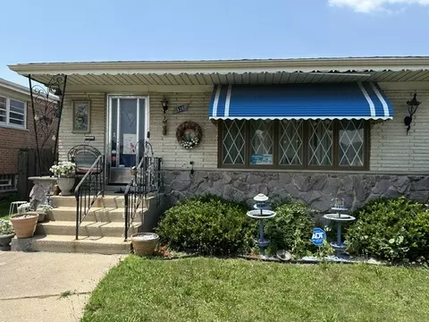 526 Manistee Ave, Calumet City, IL 60409