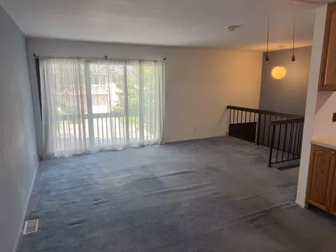Living - 1486 Elder Dr, Aurora, IL 60506 photo 1 of 4
