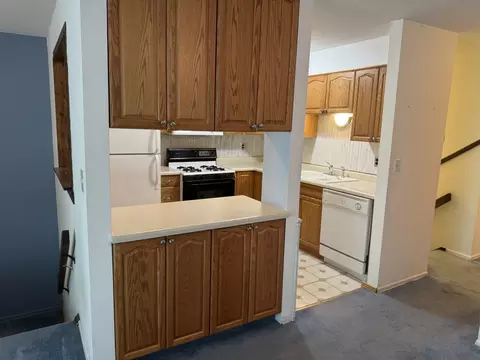 Kitchen - 1486 Elder Dr, Aurora, IL 60506 photo 1 of 3