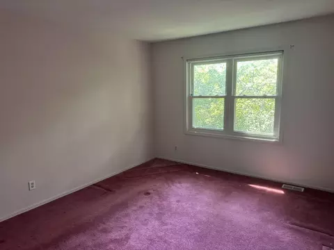 Bedroom - 1486 Elder Dr, Aurora, IL 60506 photo 3 of 6