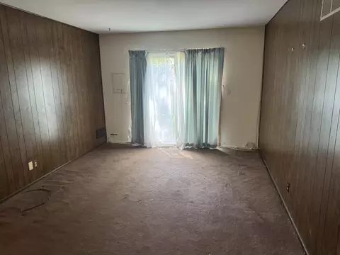 Living - 1486 Elder Dr, Aurora, IL 60506 photo 4 of 4