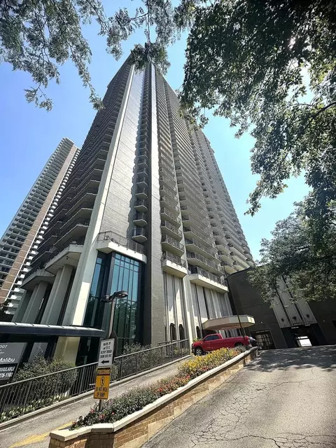 6007 N Sheridan Rd #20H, Chicago, IL 60660