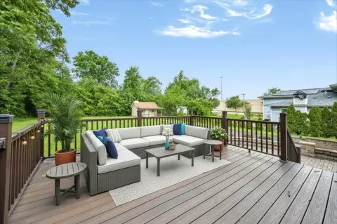 Exterior - 7154 Fair Elms Ave, Burr Ridge, IL 60527 photo 6 of 8