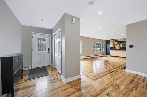 Entry Way - 7154 Fair Elms Ave, Burr Ridge, IL 60527 photo 1 of 1
