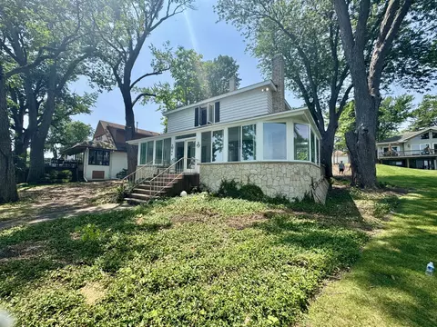 Exterior - 1308 Old Bay Rd, Johnsburg, IL 60051 photo 4 of 7