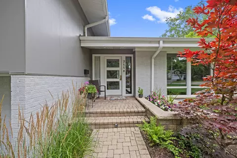 Exterior - 711 Elder Ct, Glencoe, IL 60022 photo 3 of 6