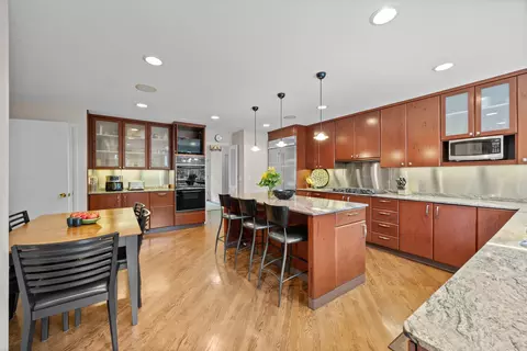 Kitchen - 711 Elder Ct, Glencoe, IL 60022 photo 4 of 6