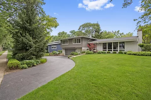 Exterior - 711 Elder Ct, Glencoe, IL 60022 photo 2 of 6