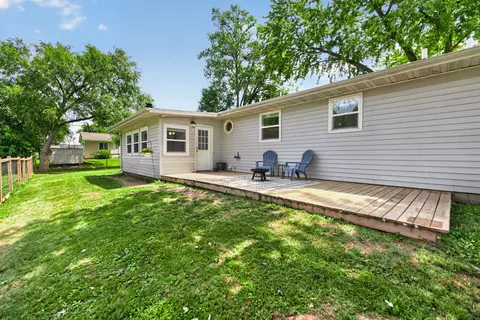 Exterior - 5201 E Wayne Ave, Rochelle, IL 61068 photo 2 of 5