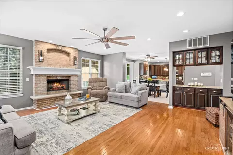 Living - 26343 Mapleview Dr, Plainfield, IL 60585 photo 2 of 3