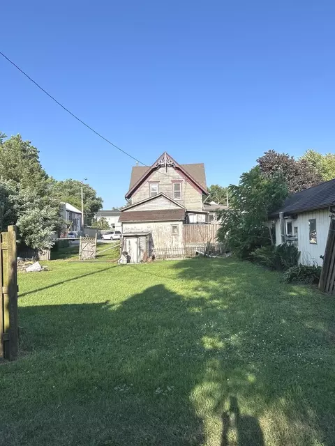 9905 Main St, Hebron, IL 60034 photo 5
