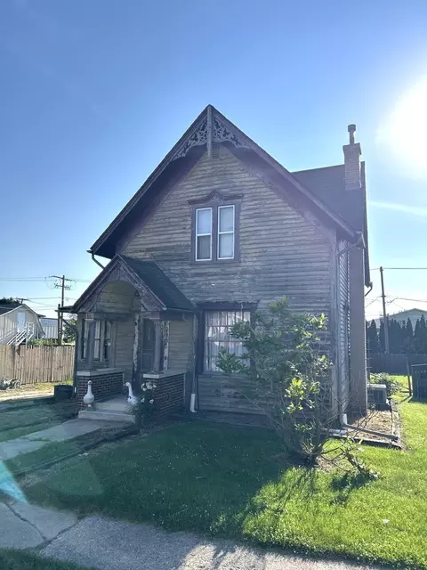 9905 Main St, Hebron, IL 60034 photo 2