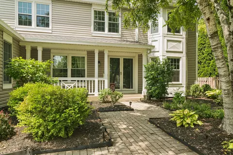 Exterior - 300 Hampton St, Cary, IL 60013 photo 2 of 6