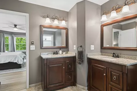 Bath - 300 Hampton St, Cary, IL 60013 photo 4 of 4
