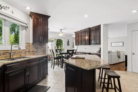 Kitchen - 300 Hampton St, Cary, IL 60013 photo 3 of 3