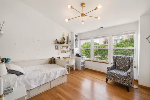 1009 E 61st St, Chicago, IL 60637 photo 7