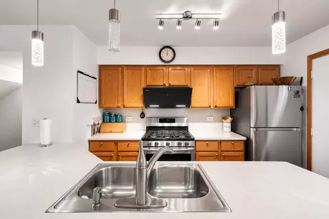 1009 E 61st St, Chicago, IL 60637 photo 5