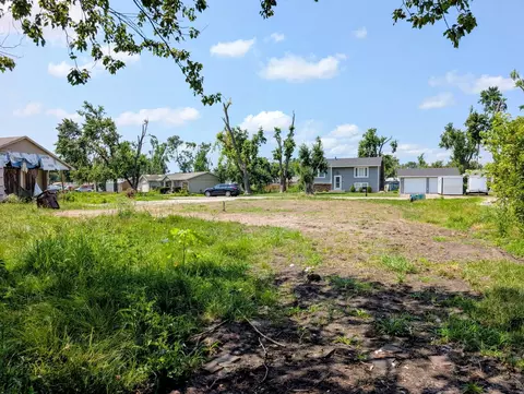 87 Strasma East Dr, Kankakee, IL 60901 photo 3