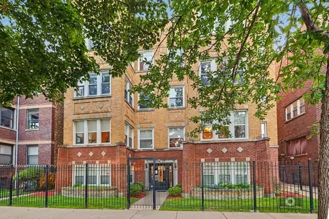 4704 N Sawyer Ave #3S, Chicago, IL 60625