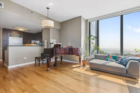 Living - 60 E Monroe St #2304, Chicago, IL 60603 photo 1 of 6