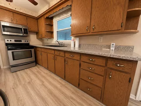 Kitchen - 310 Hickory St, Flora, IL 62839 photo 2 of 5