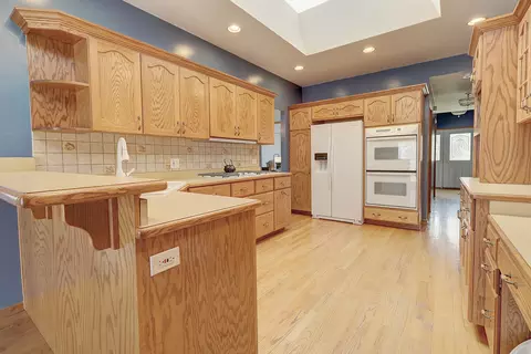 Kitchen - 24960 Sandra Ln, Plainfield, IL 60544 photo 1 of 3