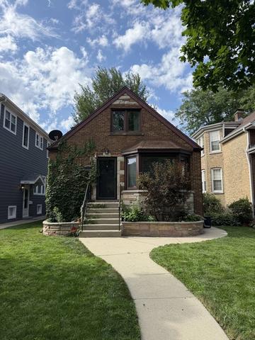 4921 W Catalpa Ave, Chicago, IL 60630