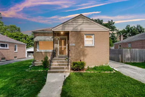 18513 Martin Ave, Homewood, IL 60430
