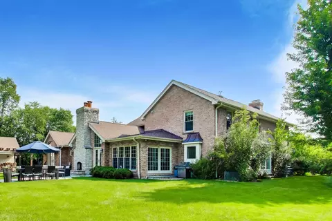 Exterior - 2113 Middlefork Rd, Northfield, IL 60093 photo 4 of 12