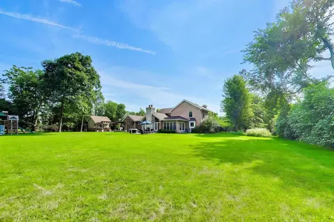 Exterior - 2113 Middlefork Rd, Northfield, IL 60093 photo 9 of 12