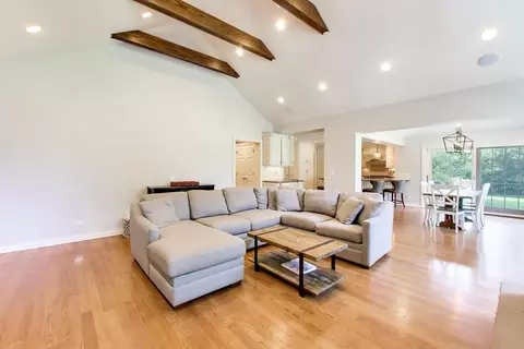 Living - 2113 Middlefork Rd, Northfield, IL 60093 photo 3 of 4