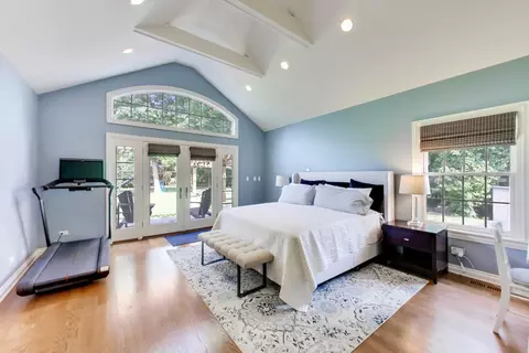 Bedroom - 2113 Middlefork Rd, Northfield, IL 60093 photo 1 of 6