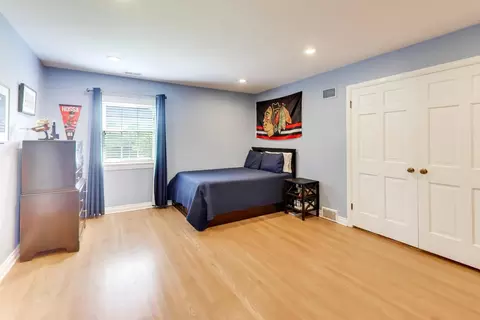 Bedroom - 2113 Middlefork Rd, Northfield, IL 60093 photo 4 of 6