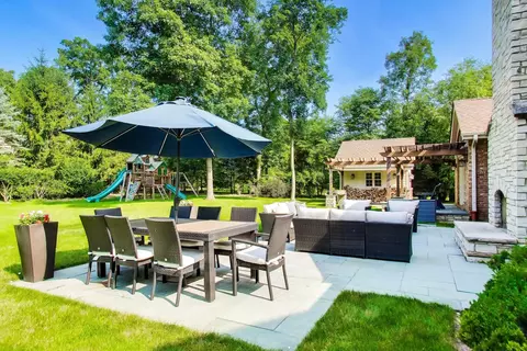 Exterior - 2113 Middlefork Rd, Northfield, IL 60093 photo 6 of 12