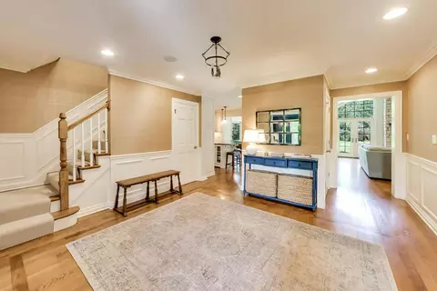 Entry Way - 2113 Middlefork Rd, Northfield, IL 60093 photo 1 of 2