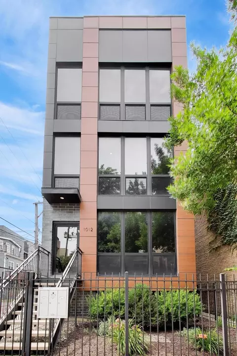 1012 N Paulina St #2, Chicago, IL 60622